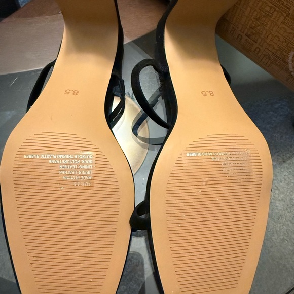 Black Chunky Heel Slip-On Shoes - Picture 5 of 5